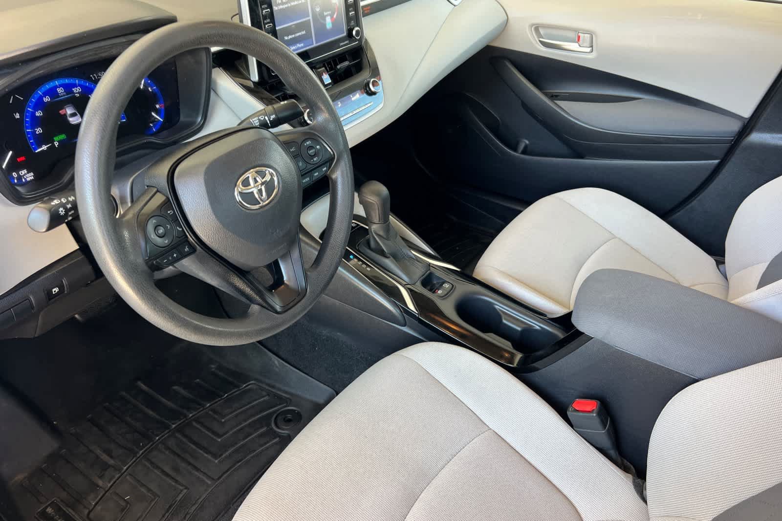 Used 2021 Toyota Corolla LE FWD image 11