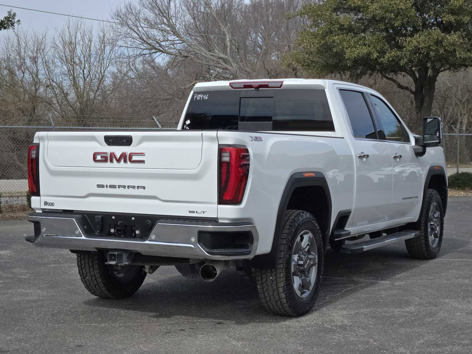 Certified 2025 GMC Sierra 2500 SLT w/ SLT Convenience Package image 7