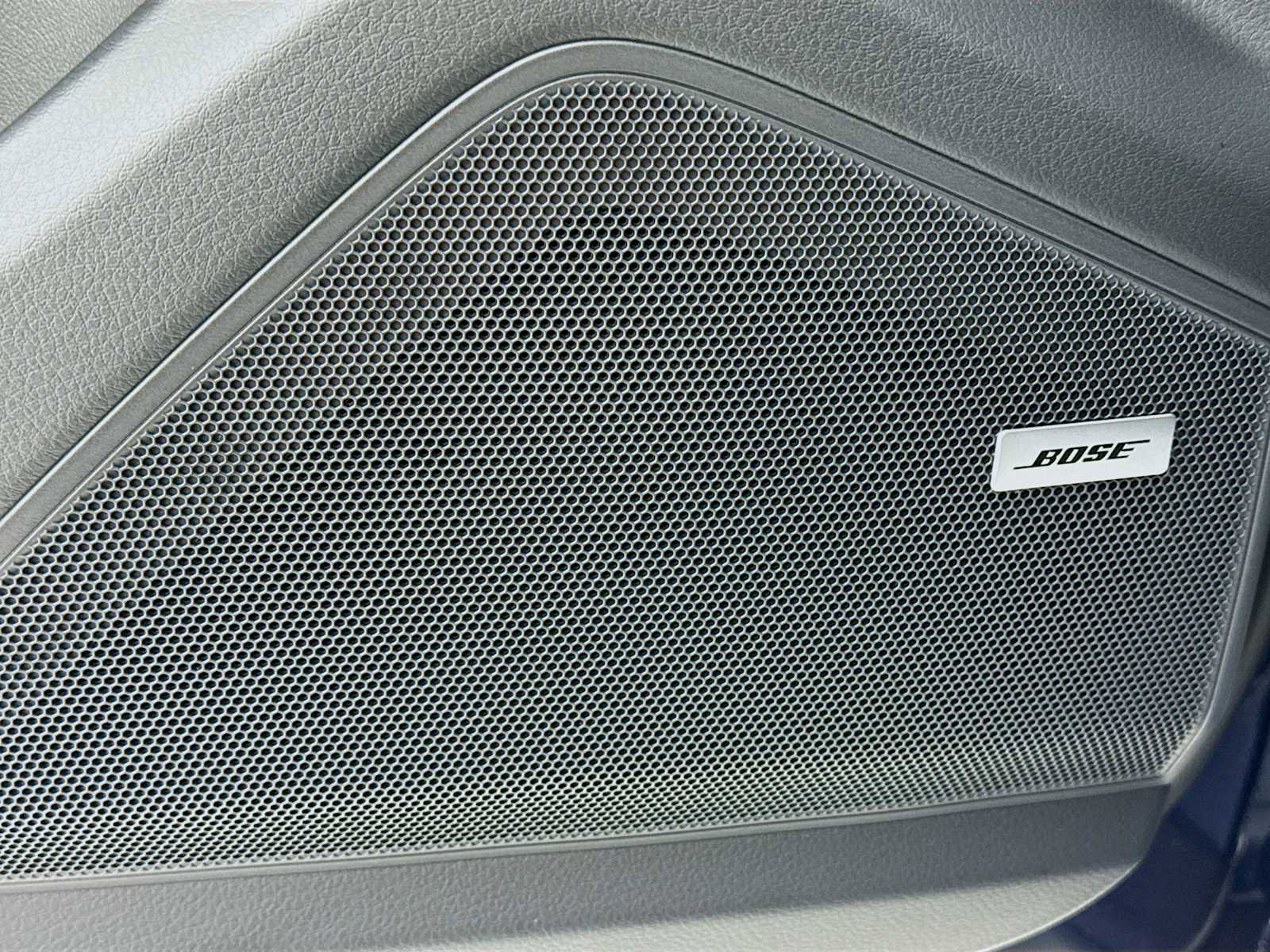 New 2026 Porsche Cayenne image 12