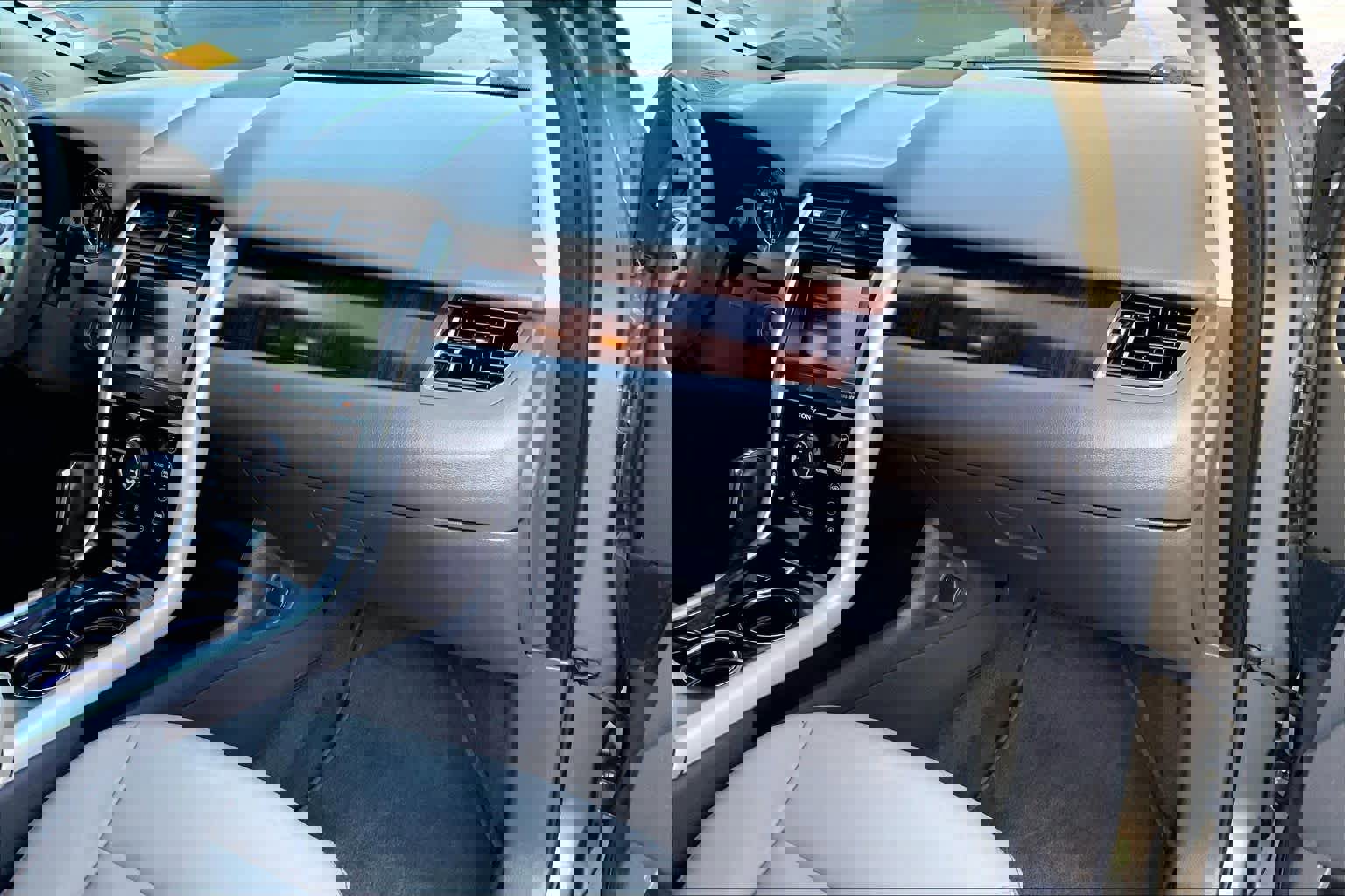 Used 2013 Ford Edge Limited image 17