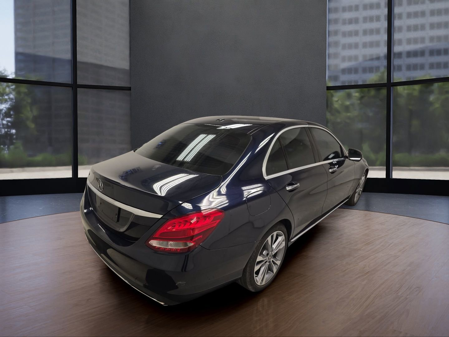 Used 2018 Mercedes-Benz C 300 Sedan w/ Premium Package image 4