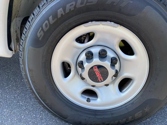 Used 2021 GMC Savana 3500 w/ Power Convenience Package RWD image 39