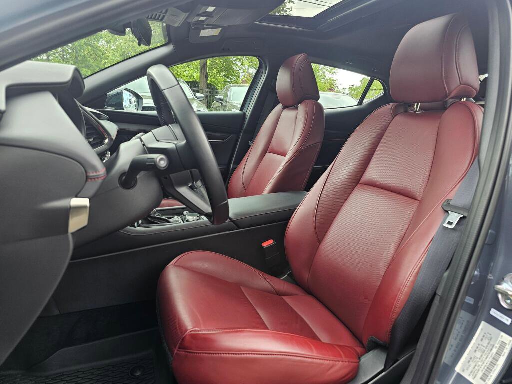 Certified 2025 MAZDA MAZDA3 Carbon AWD/4WD image 20
