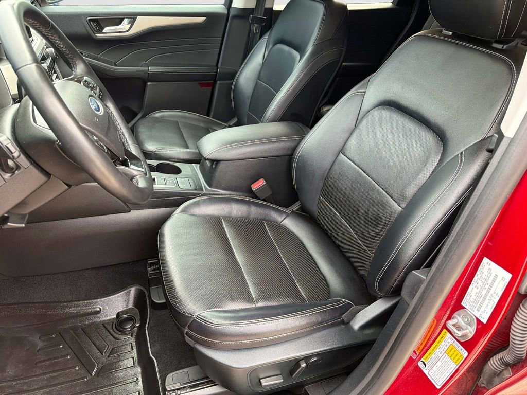Used 2022 Ford Escape SEL w/ Technology Package AWD/4WD image 21