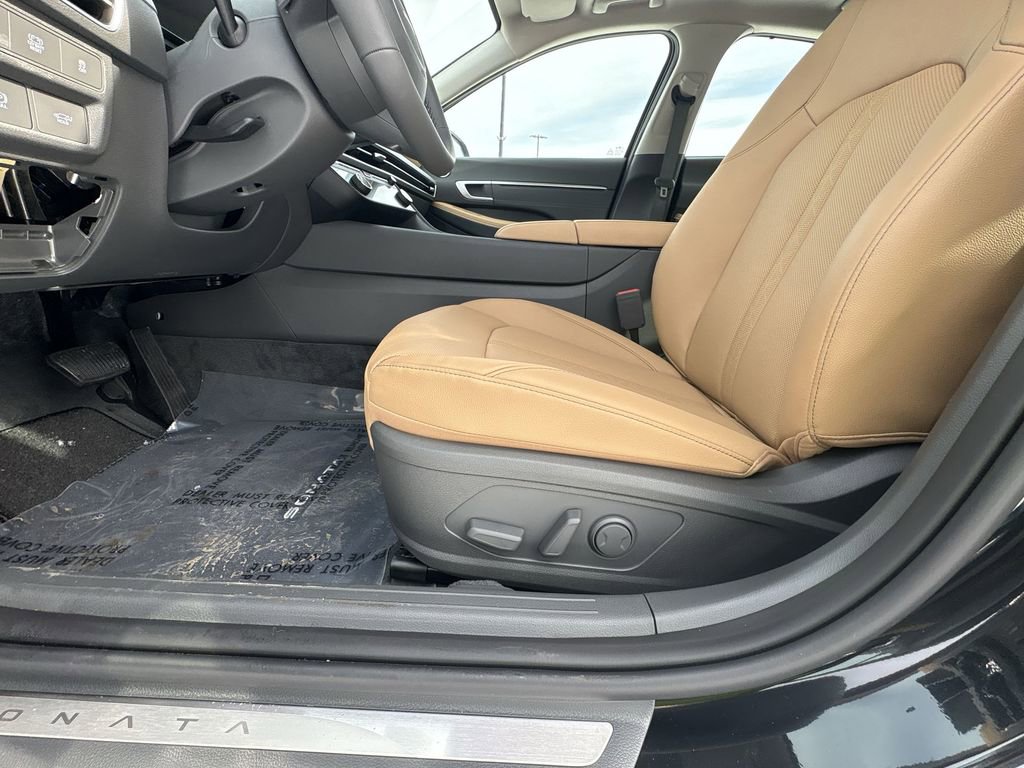 New 2026 Hyundai Sonata Limited FWD image 14