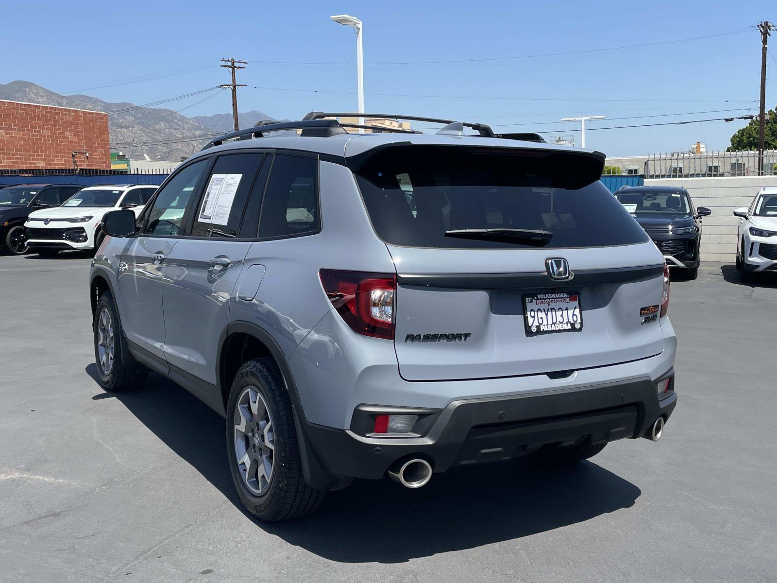 Used 2023 Honda Passport TrailSport image 4