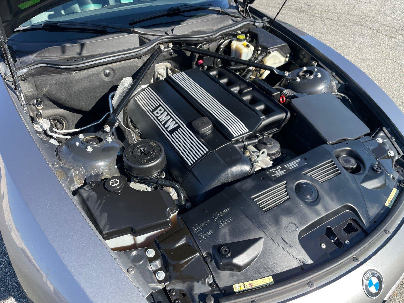 Used 2003 BMW Z4 2.5i RWD image 16