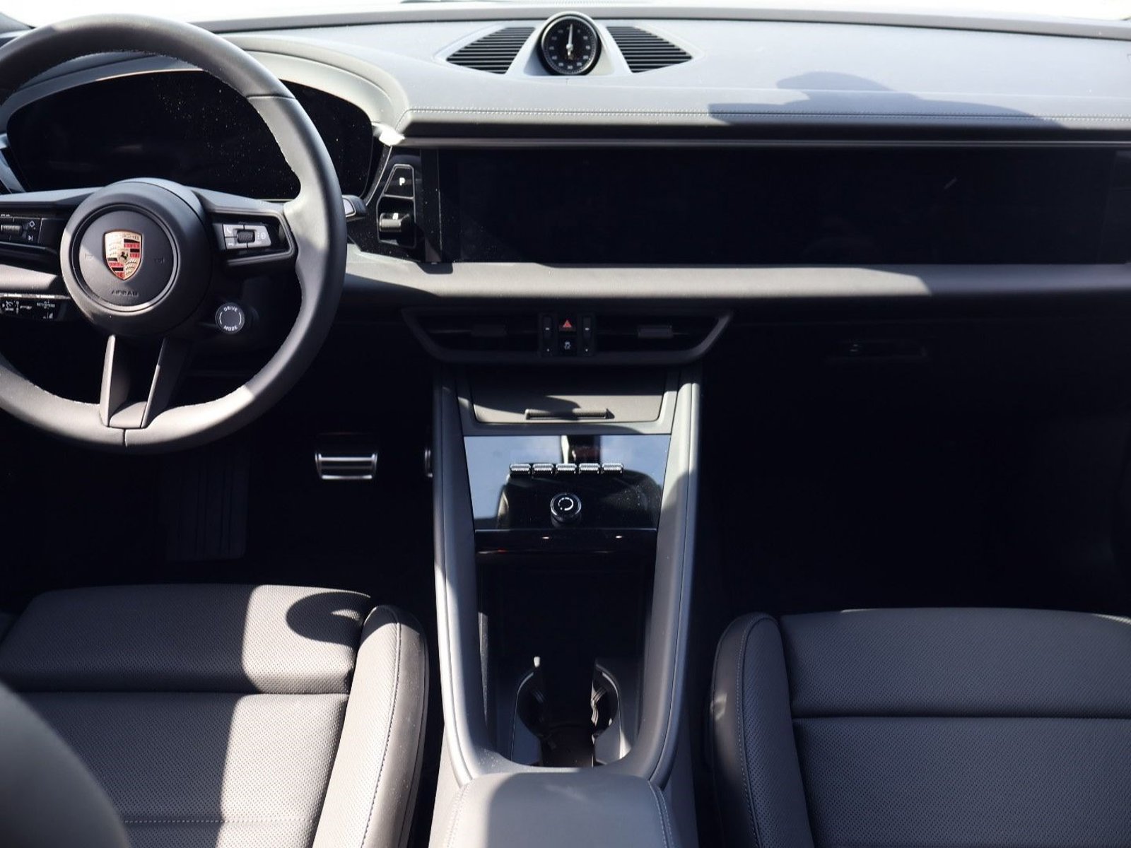 New 2025 Porsche Macan 4S Electric AWD/4WD image 20