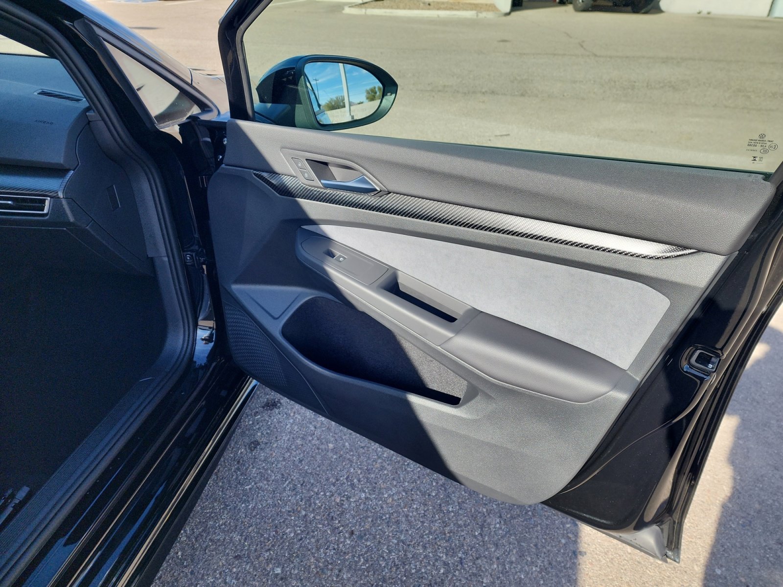 Certified 2025 Volkswagen Golf R Black Edition w/ Euro Stye Package image 16