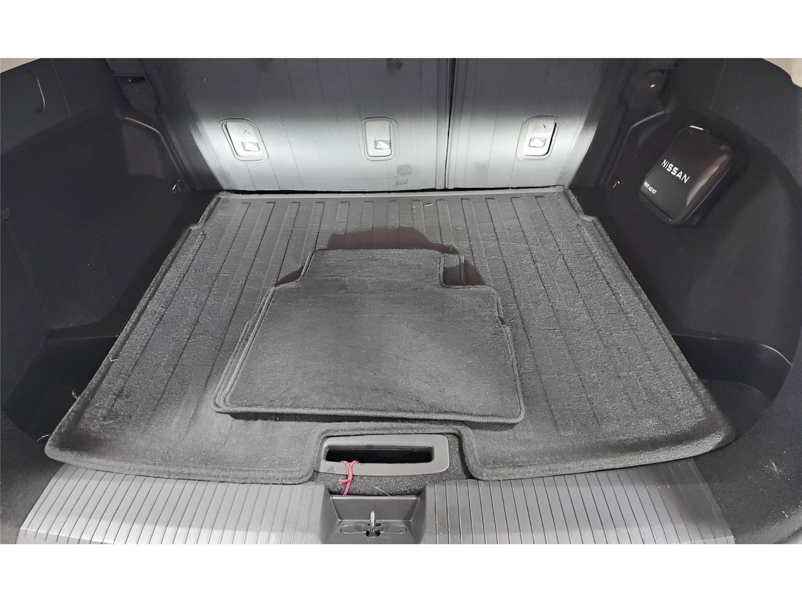 Used 2023 Nissan Rogue SV w/ SV Premium Package image 26