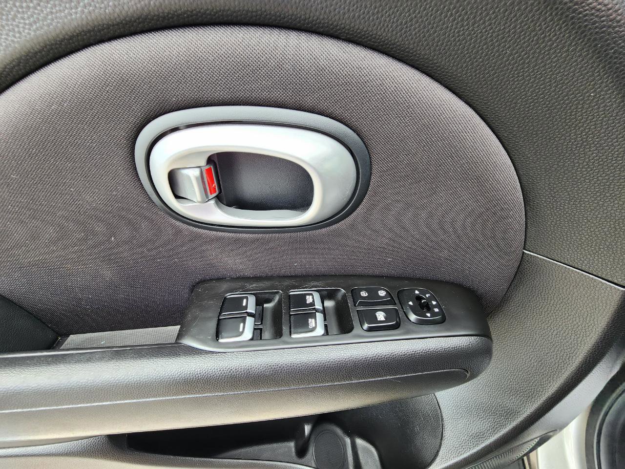 Used 2019 Kia Soul + FWD image 14