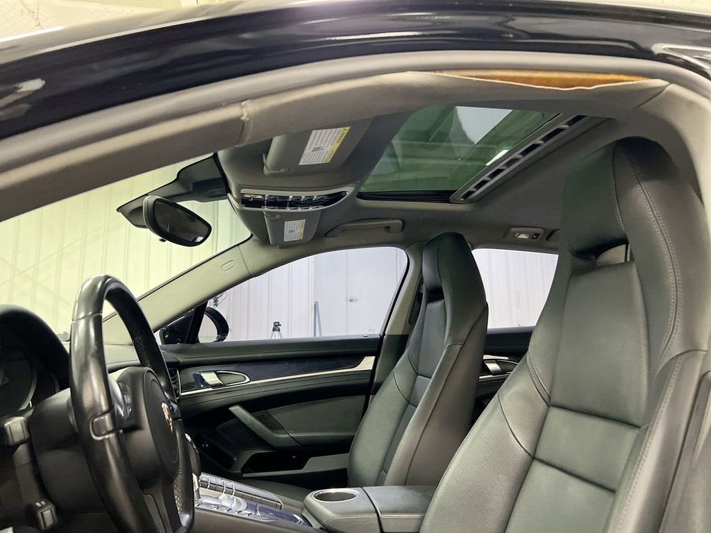 Used 2011 Porsche Panamera 4 AWD/4WD image 19