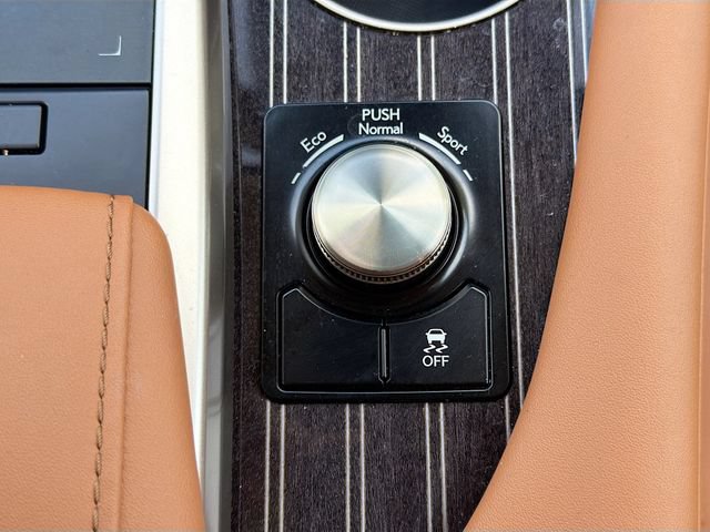 Used 2022 Lexus RX 350L Luxury w/ Accessory Package (Z1) FWD image 30