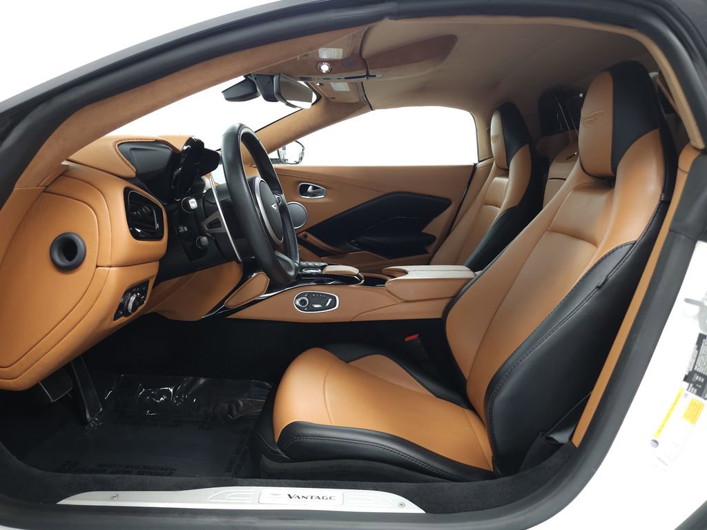 Used 2021 Aston Martin V8 Vantage Roadster RWD image 8