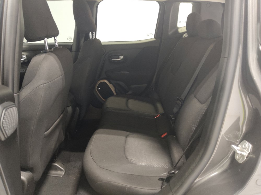 Used 2016 Jeep Renegade Latitude w/ Cold Weather Group AWD/4WD image 18
