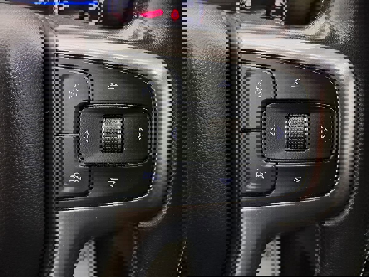 Used 2019 Chevrolet Silverado 1500 RST image 15