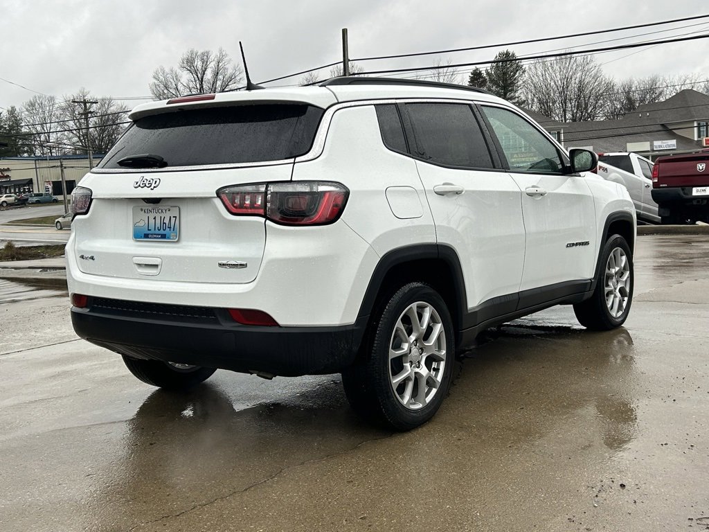 Used 2024 Jeep Compass Latitude w/ Sun and Sound Group image 6