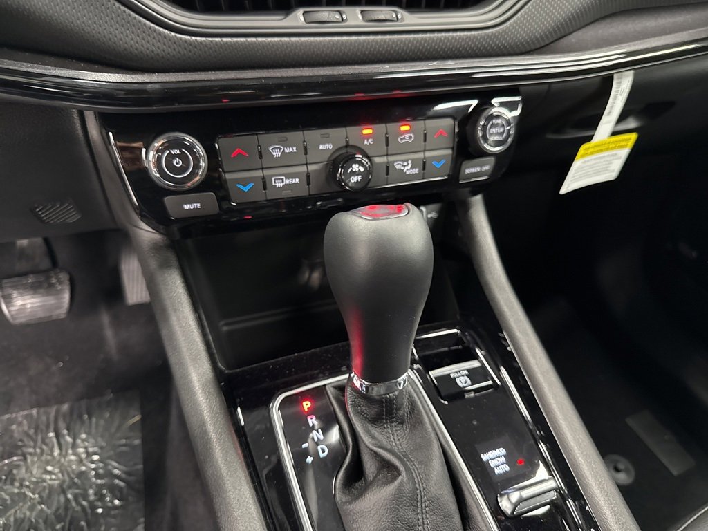 New 2025 Jeep Compass Limited w/ Sun & Sound Group image 26