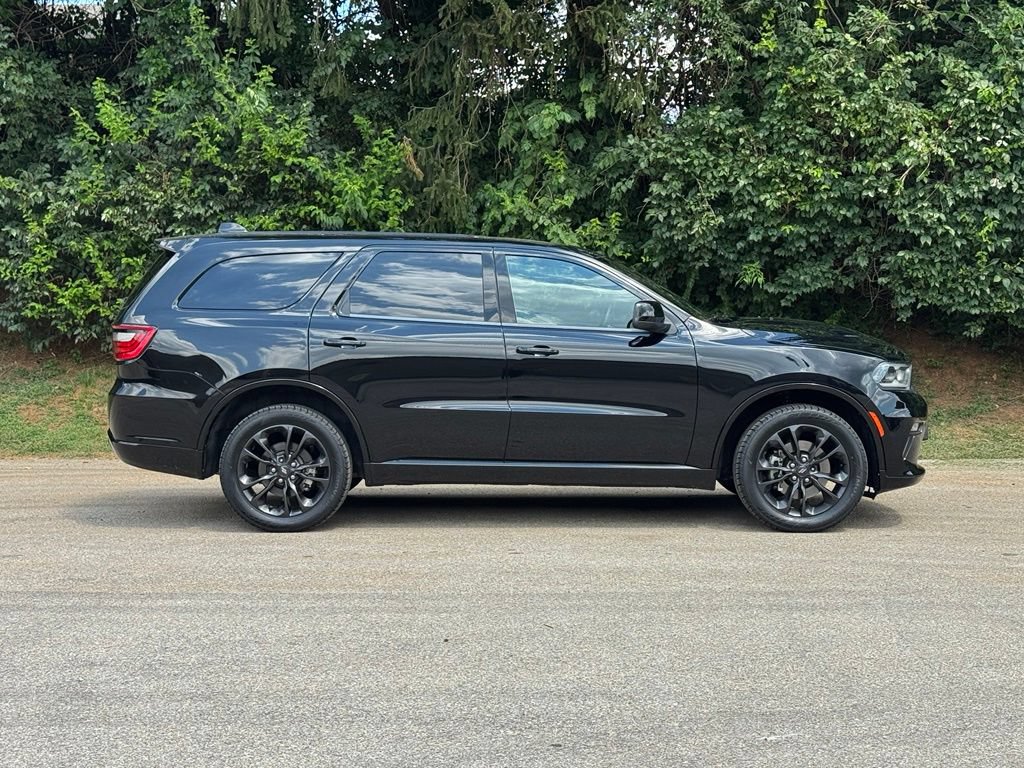 Used 2022 Dodge Durango GT w/ Blacktop Package AWD/4WD image 4