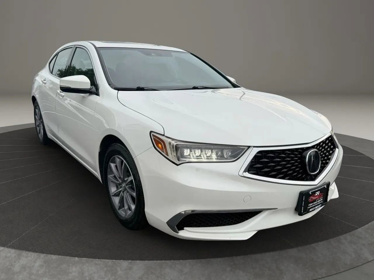 Used 2018 Acura TLX FWD image 5