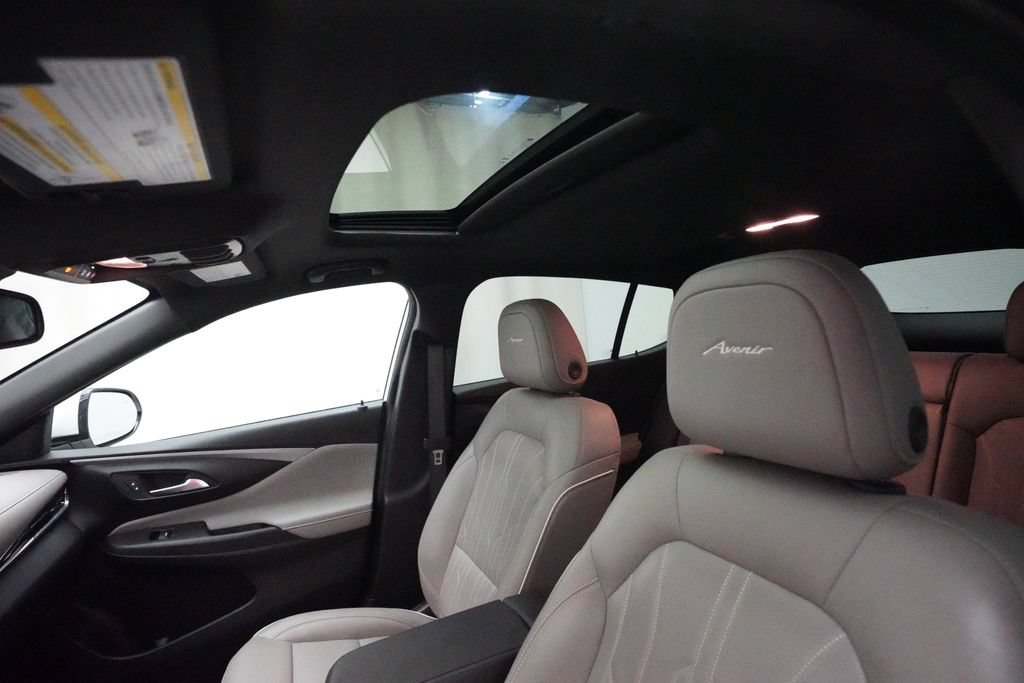 Used 2025 Buick Envista Avenir FWD image 32