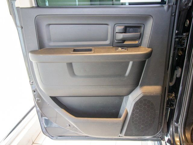 Used 2019 RAM 1500 ST w/ SXT Plus Group image 9