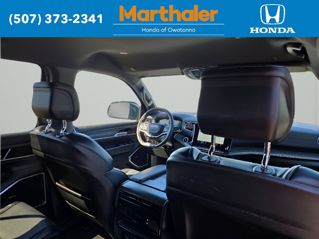 Used 2024 Jeep Wagoneer Series II w/ Flexible Seating Group AWD/4WD image 19
