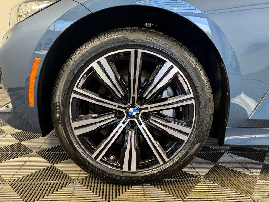New 2026 BMW 330i xDrive Sedan w/ Convenience Package AWD/4WD image 10