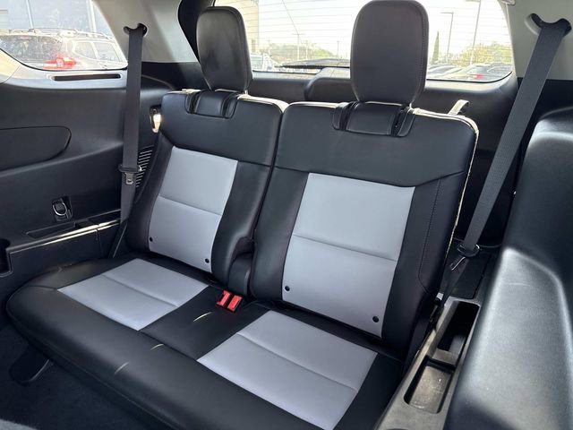 Used 2022 Ford Explorer XLT w/ Equipment Group 202A image 17