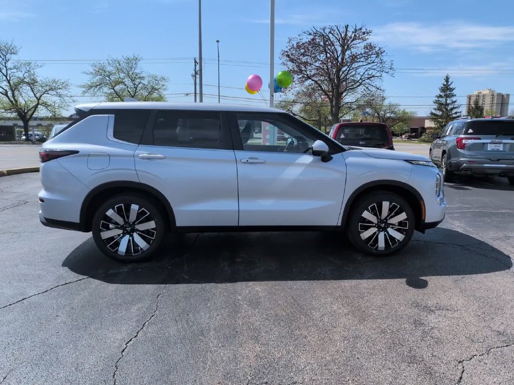 New 2026 Mitsubishi Outlander SE AWD/4WD image 5