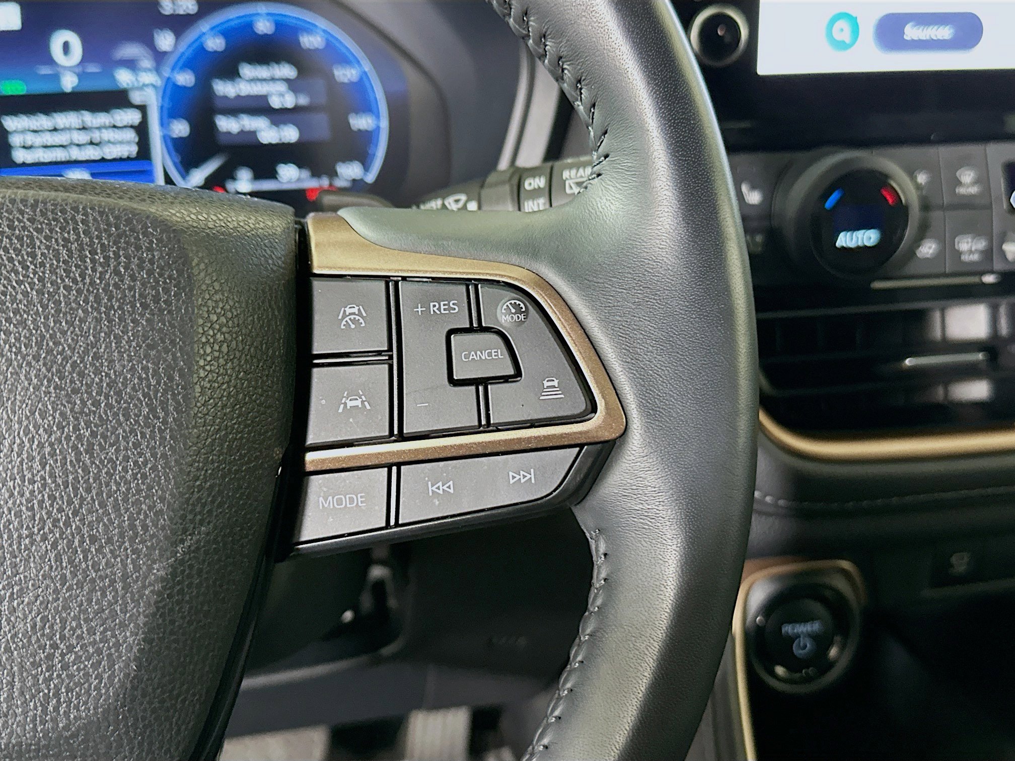 Used 2024 Toyota Grand Highlander AWD Hybrid image 17