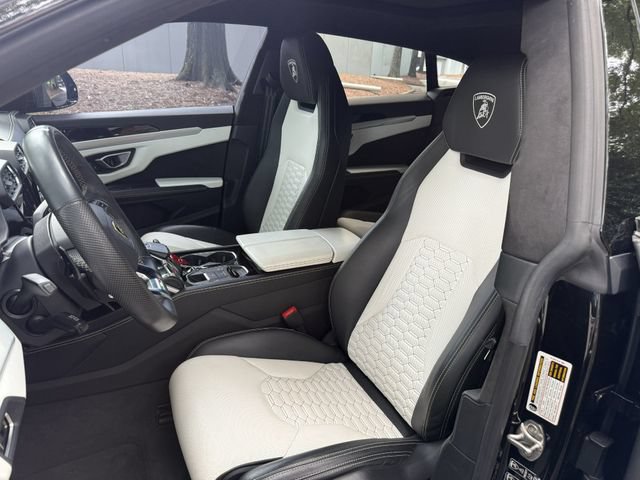 Used 2020 Lamborghini Urus AWD/4WD image 11