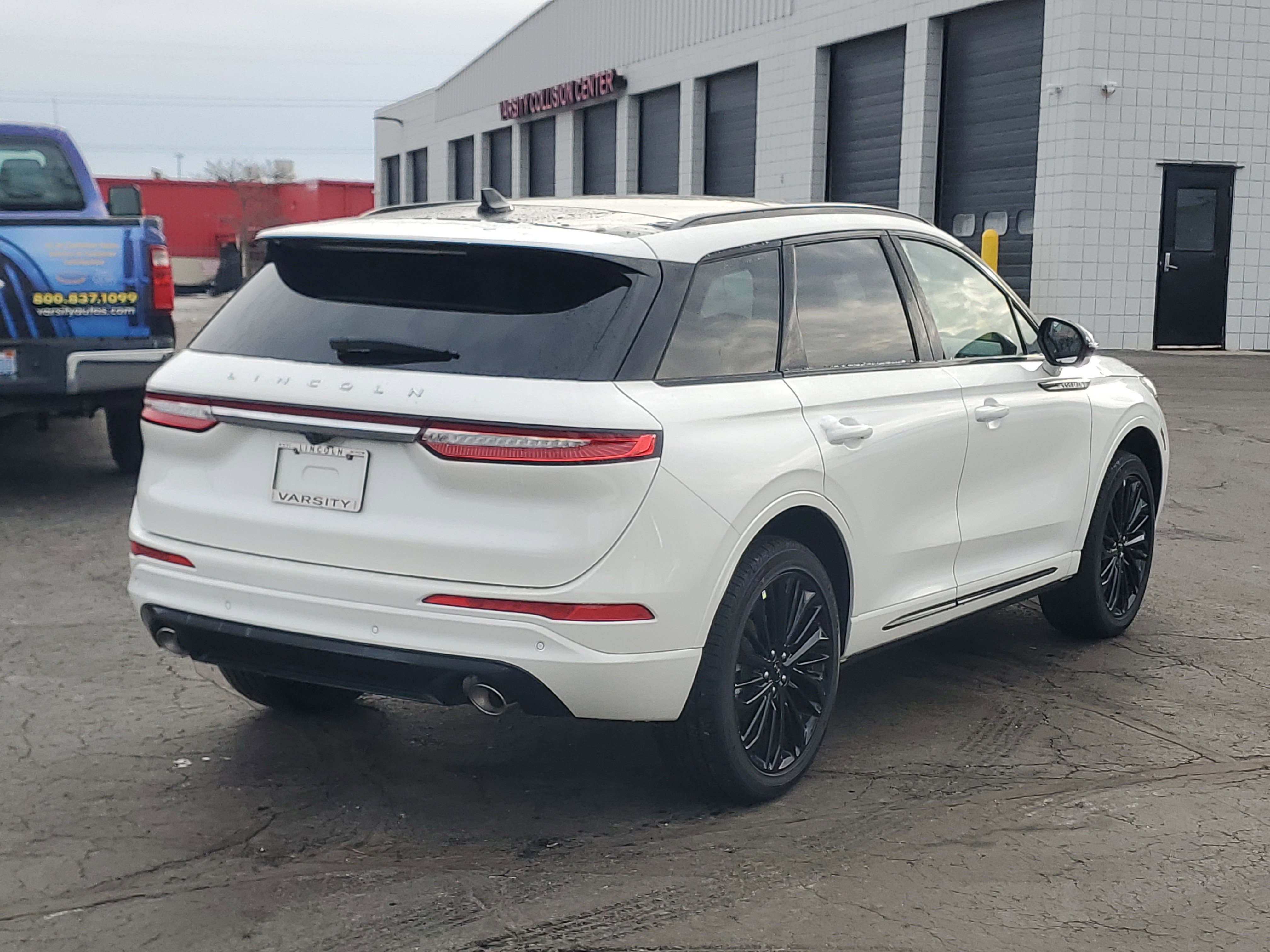 New 2026 Lincoln Corsair Premiere image 4