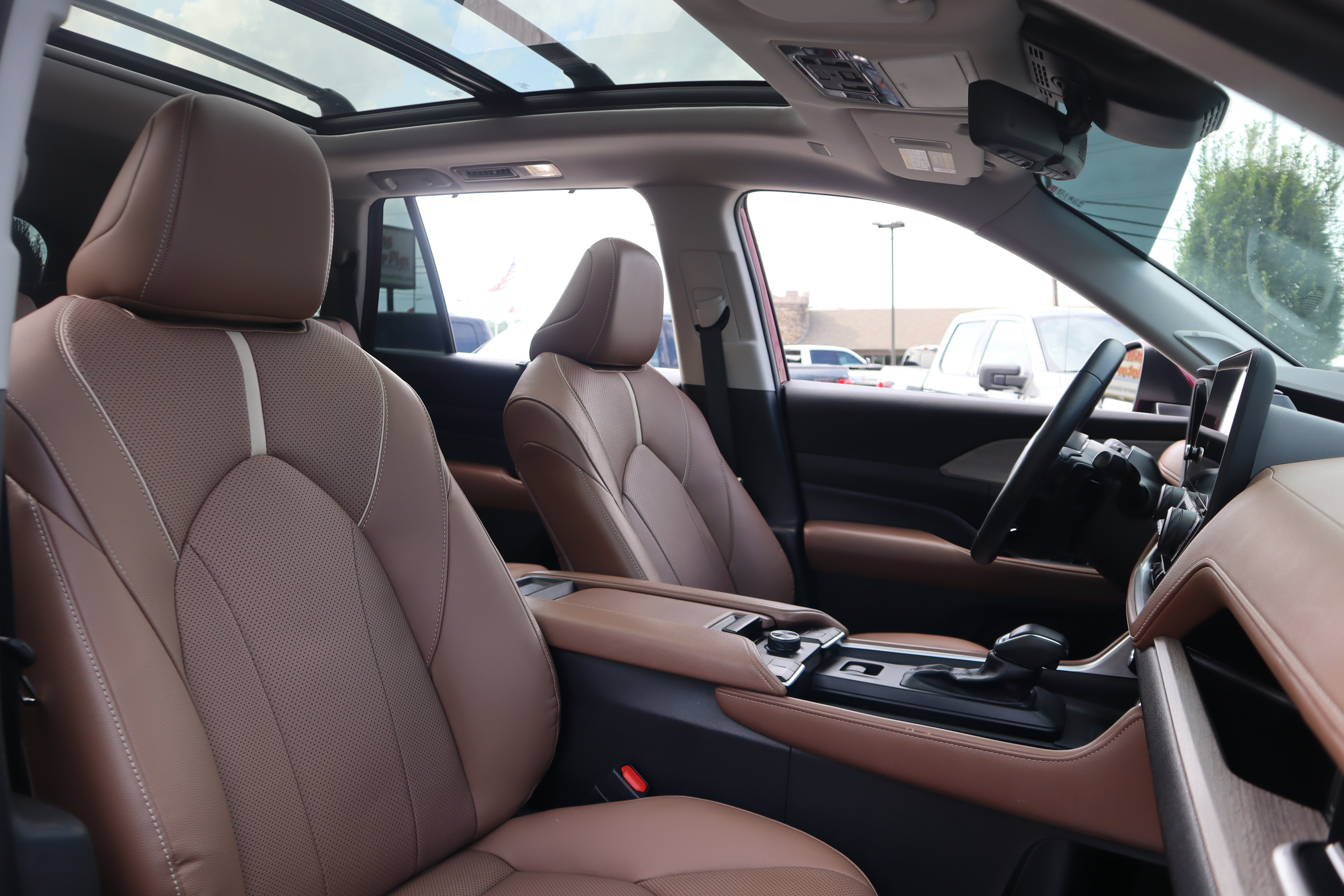 Used 2026 Toyota Grand Highlander AWD image 36