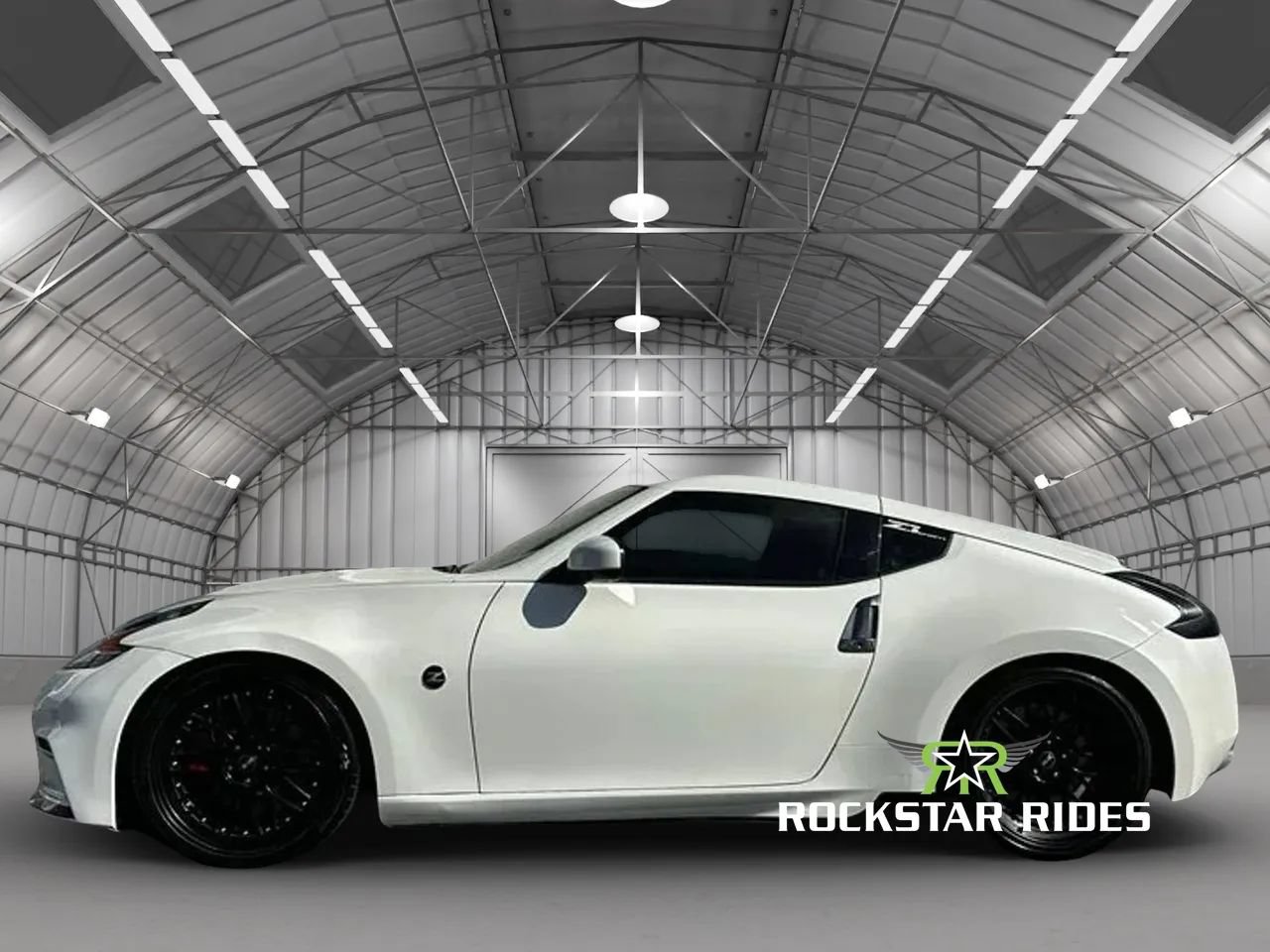 Used 2018 Nissan 370Z Coupe RWD image 5