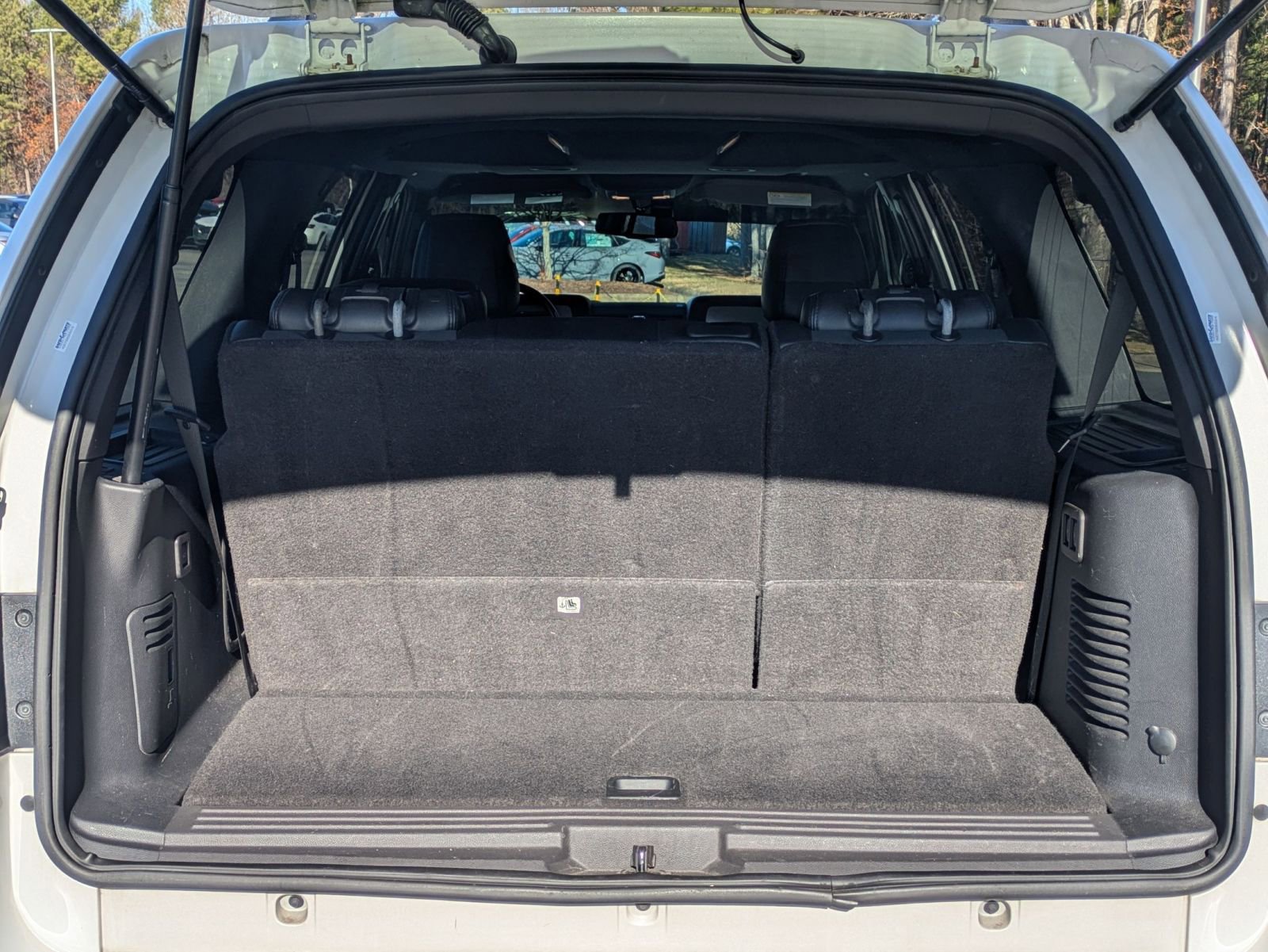 Used 2013 Lincoln Navigator 2WD w/ HD Trailer Tow Pkg image 25