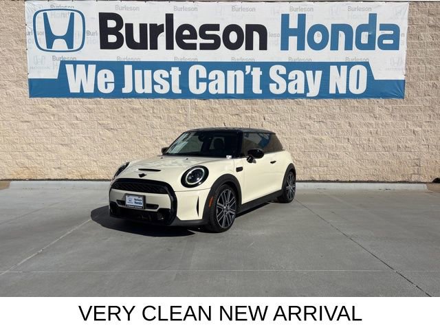 Used 2022 MINI Cooper S image 1