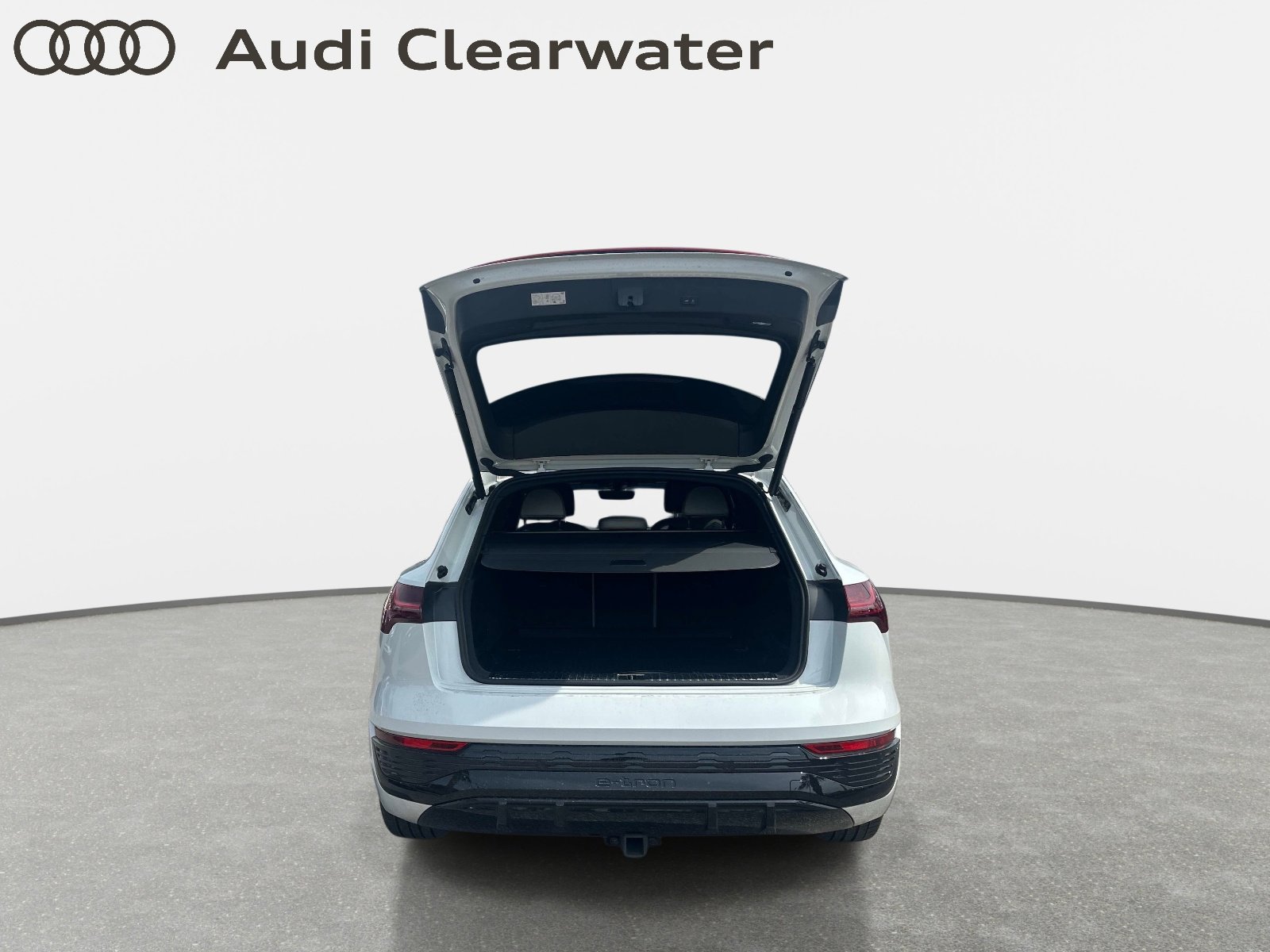 Used 2024 Audi Q8 e-tron Prestige AWD/4WD image 6
