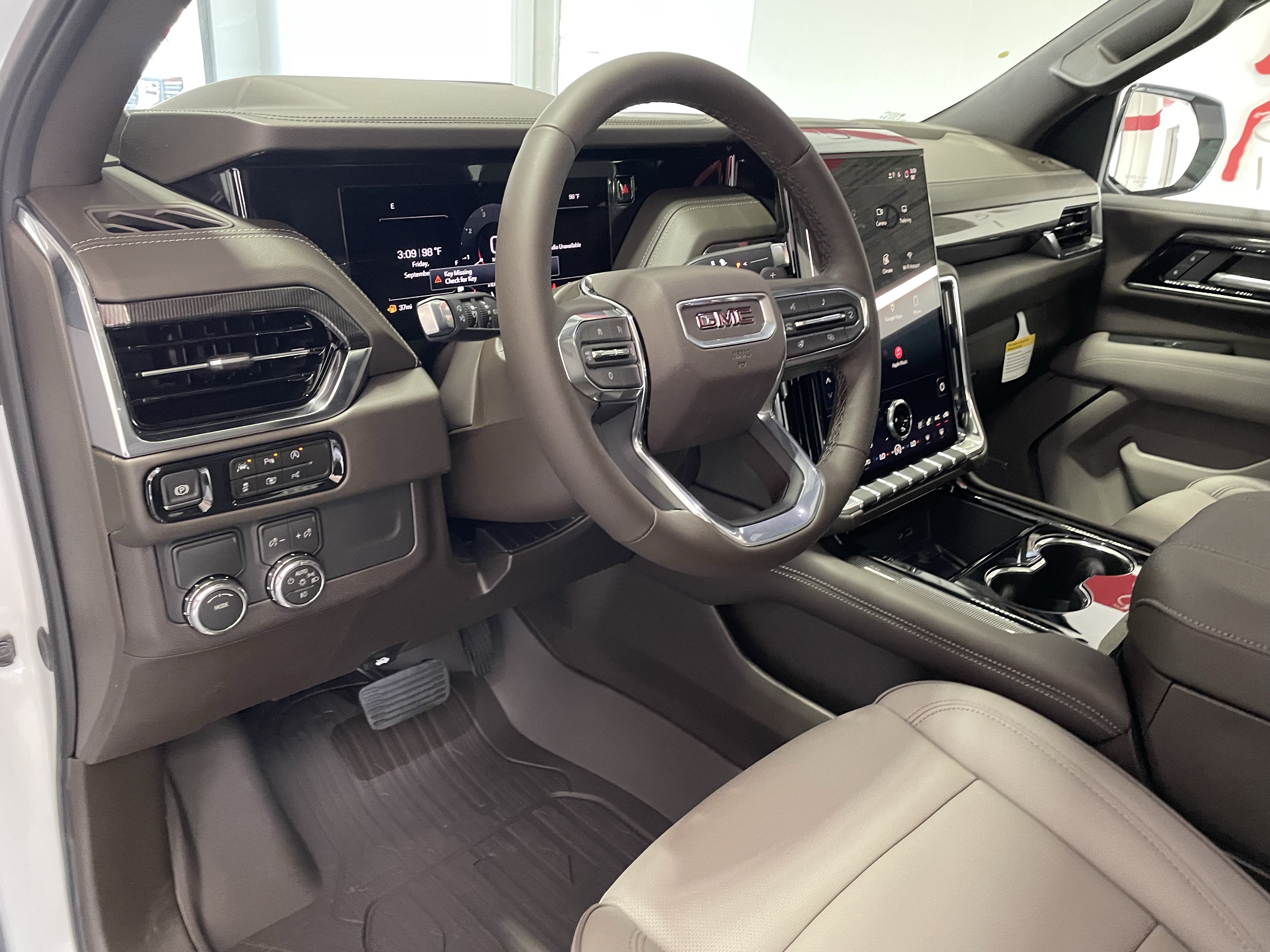 New 2026 GMC Yukon Elevation w/ Technology Package RWD image 17