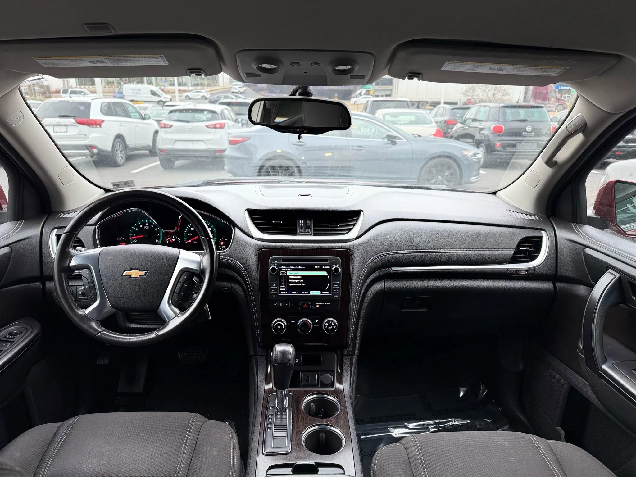 Used 2017 Chevrolet Traverse LT image 11