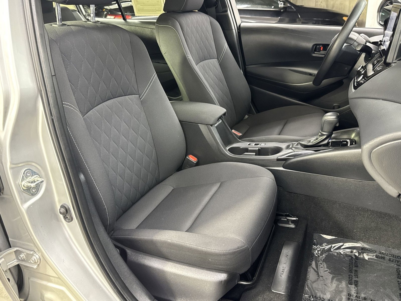 Used 2023 Toyota Corolla LE image 31