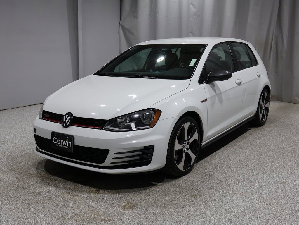 Used 2017 Volkswagen Golf S image 5