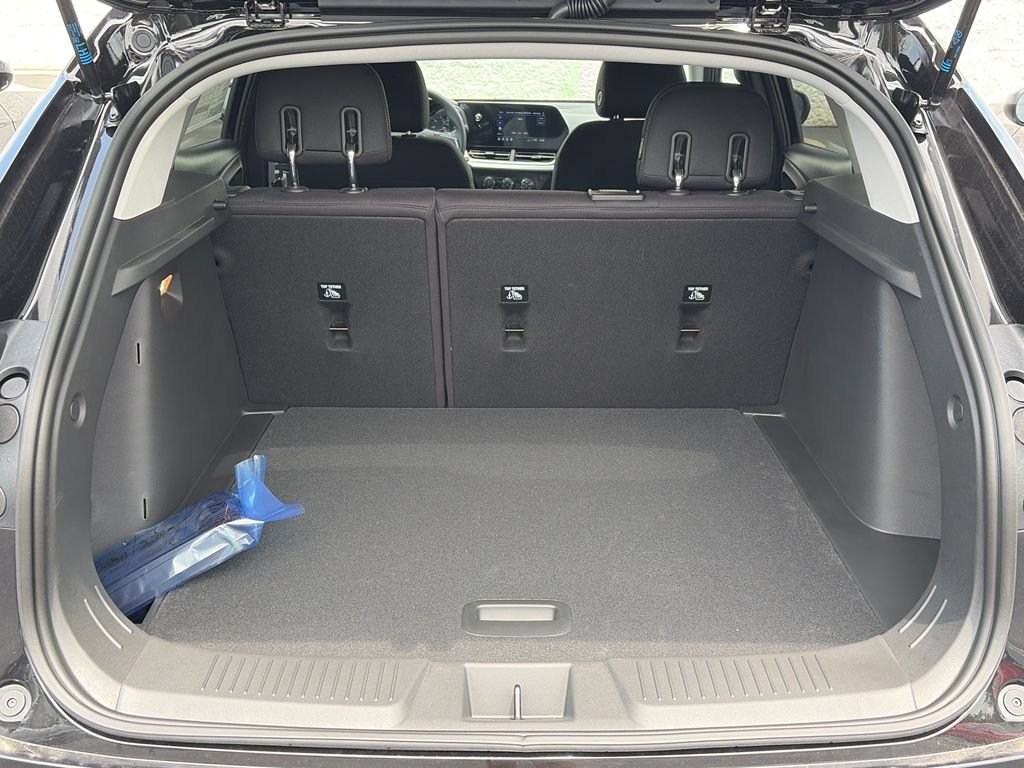 New 2026 Chevrolet Trax LS FWD image 5