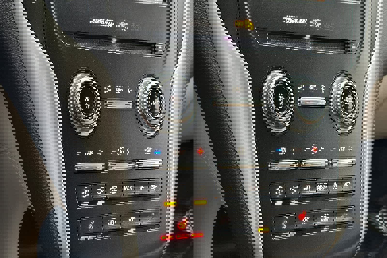 Used 2018 Lincoln MKC Select w/ Select Plus Package image 21