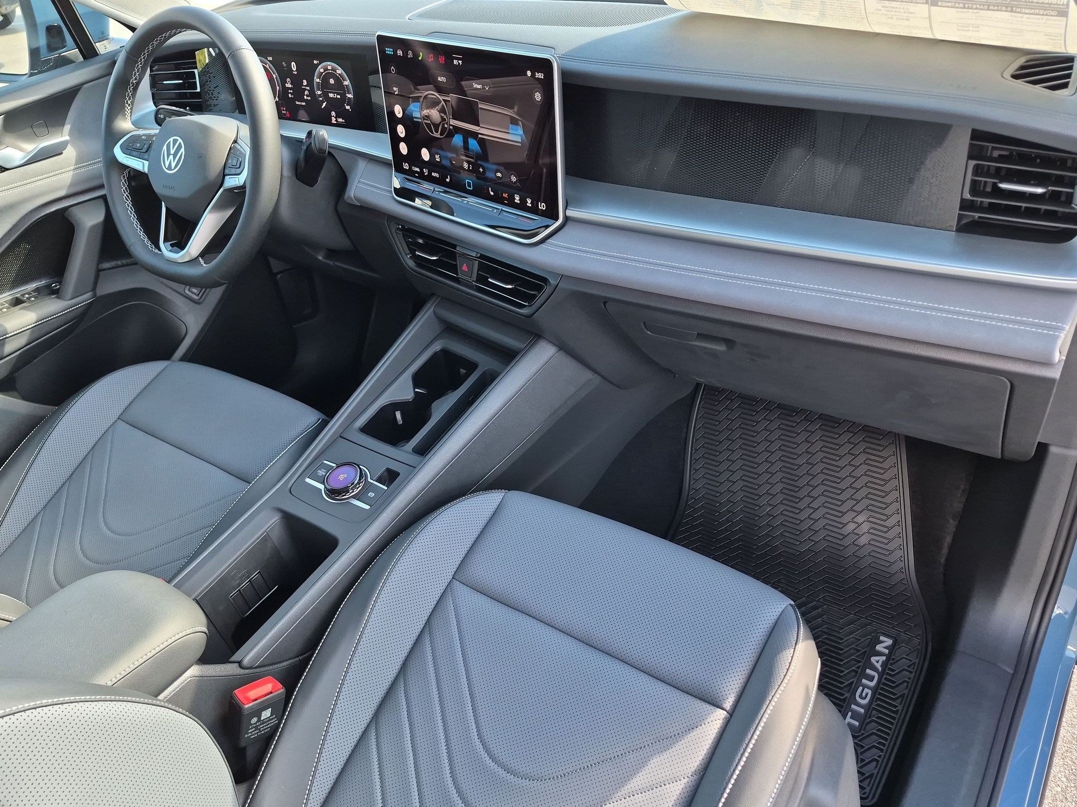 New 2026 Volkswagen Tiguan SE FWD image 36