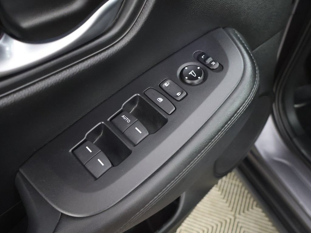 Certified 2026 Honda HR-V LX image 34