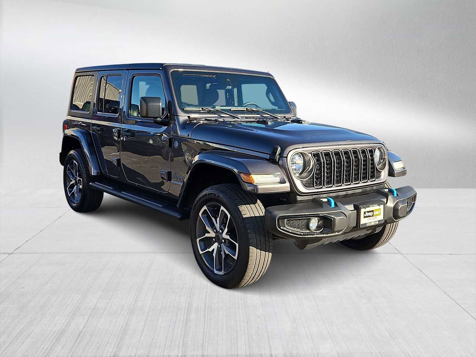 Used 2024 Jeep Wrangler Sport S image 2