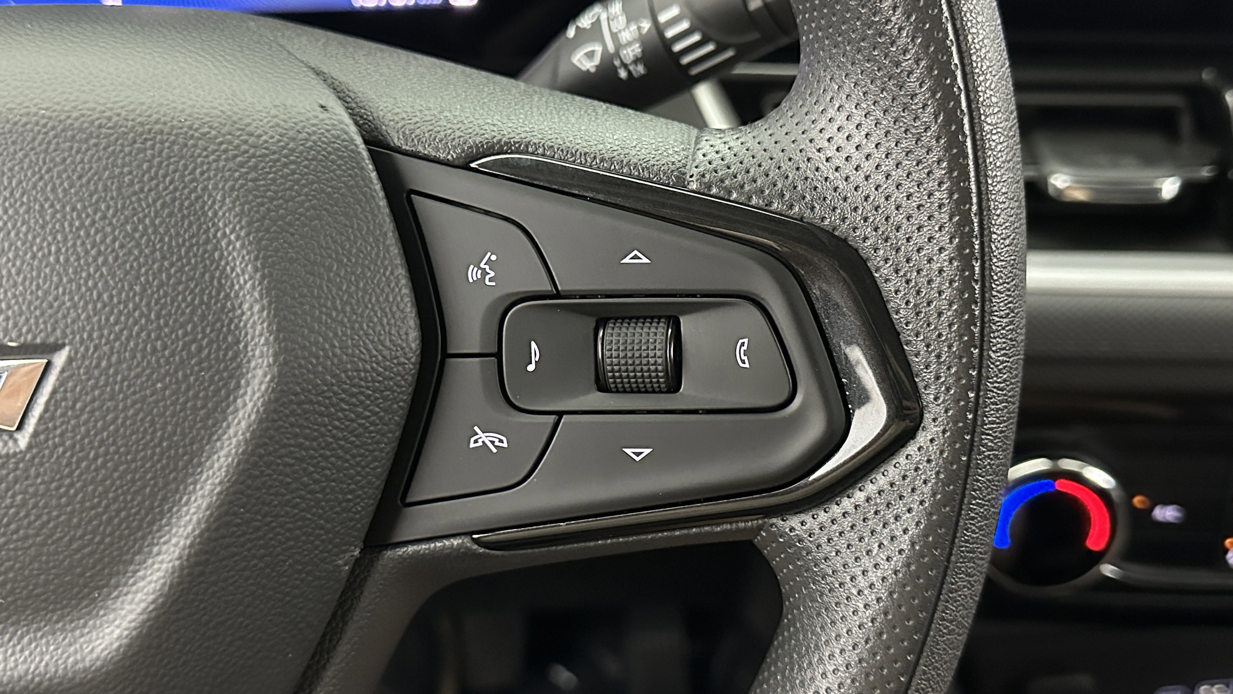 Used 2025 Chevrolet TrailBlazer LT image 14