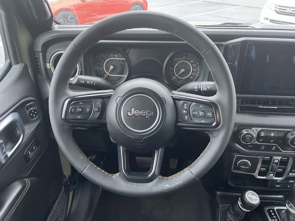 Used 2025 Jeep Gladiator Sport image 26