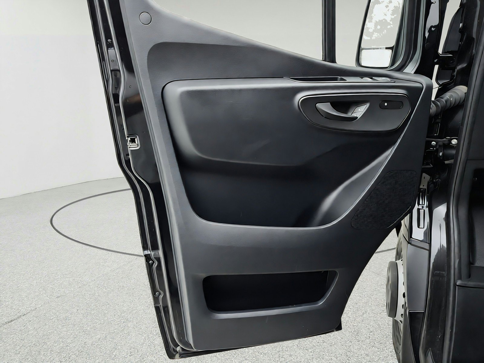 Used 2024 Mercedes-Benz Sprinter 3500 w/ Parking Package image 18